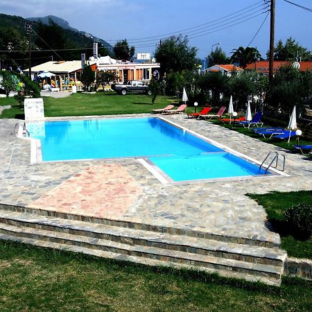 Aggelos Family Hotel Moraitika Exterior foto