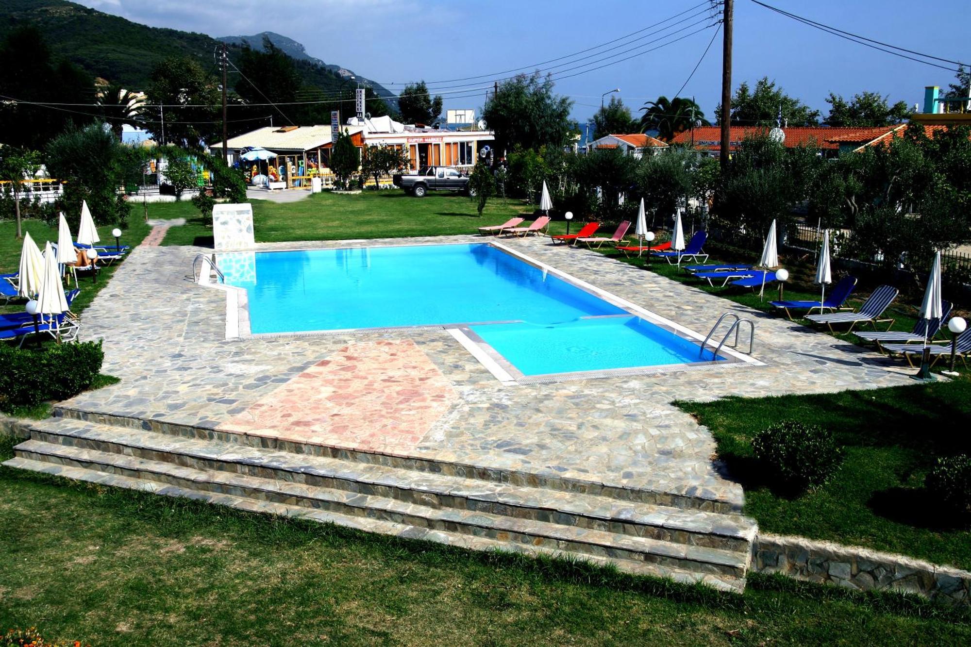 Aggelos Family Hotel Moraitika Exterior foto