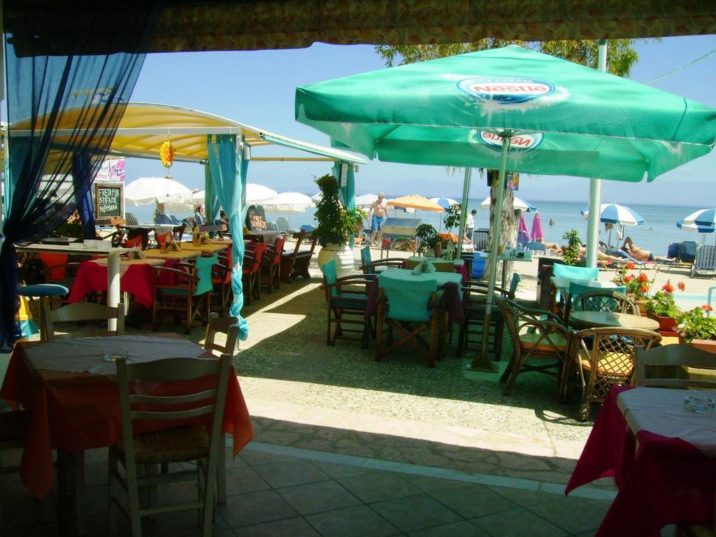 Aggelos Family Hotel Moraitika Exterior foto