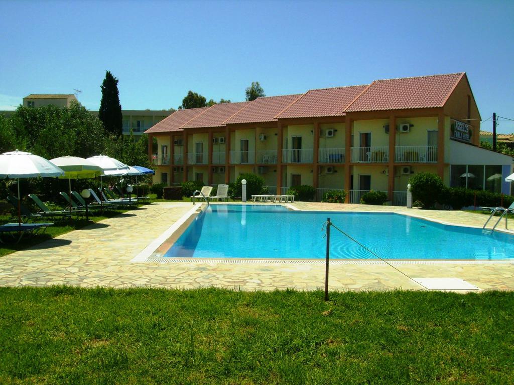 Aggelos Family Hotel Moraitika Exterior foto
