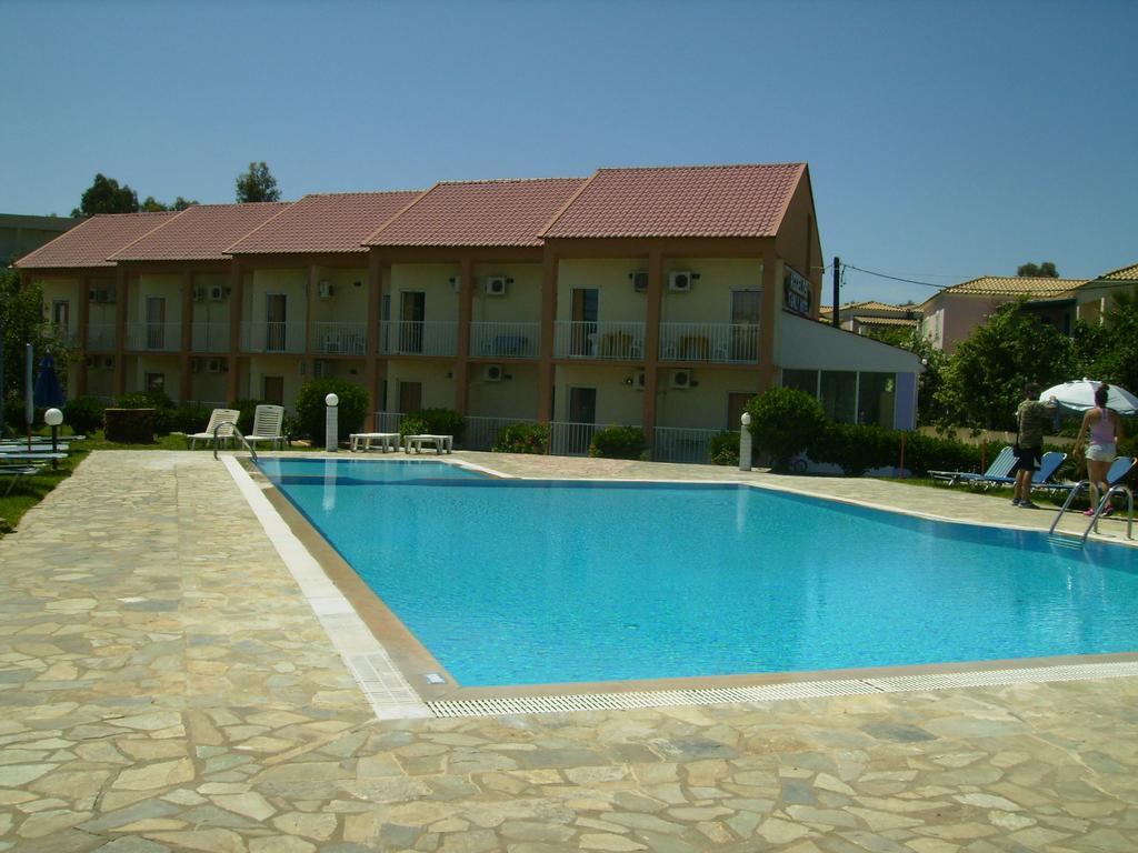 Aggelos Family Hotel Moraitika Exterior foto