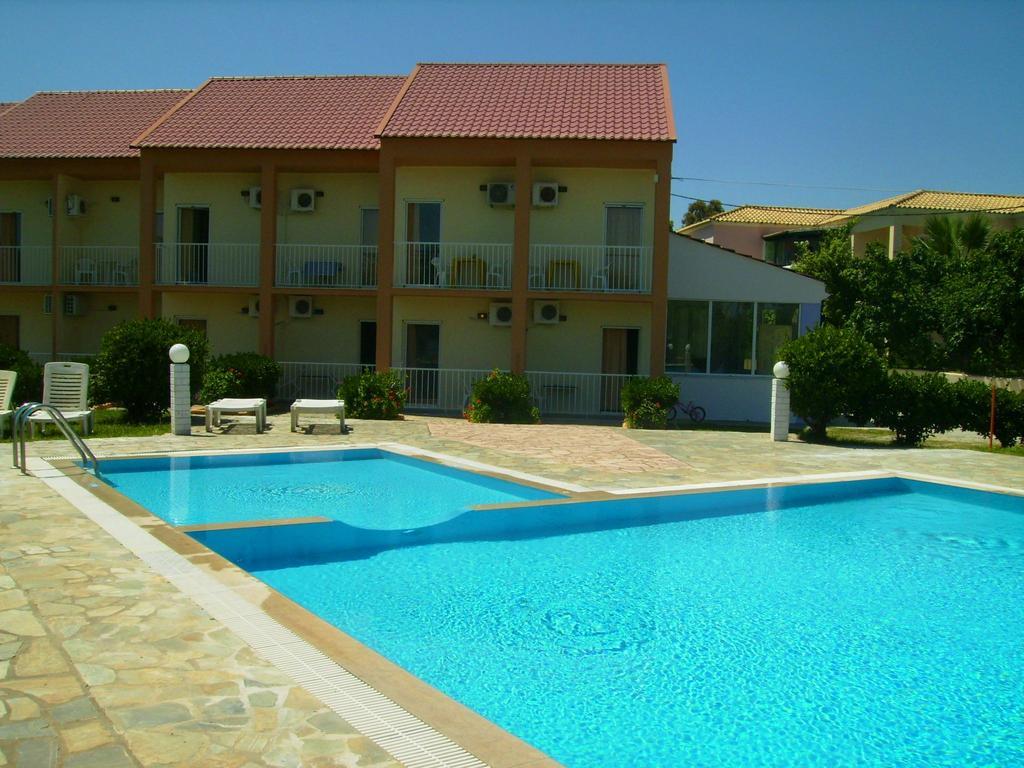 Aggelos Family Hotel Moraitika Exterior foto