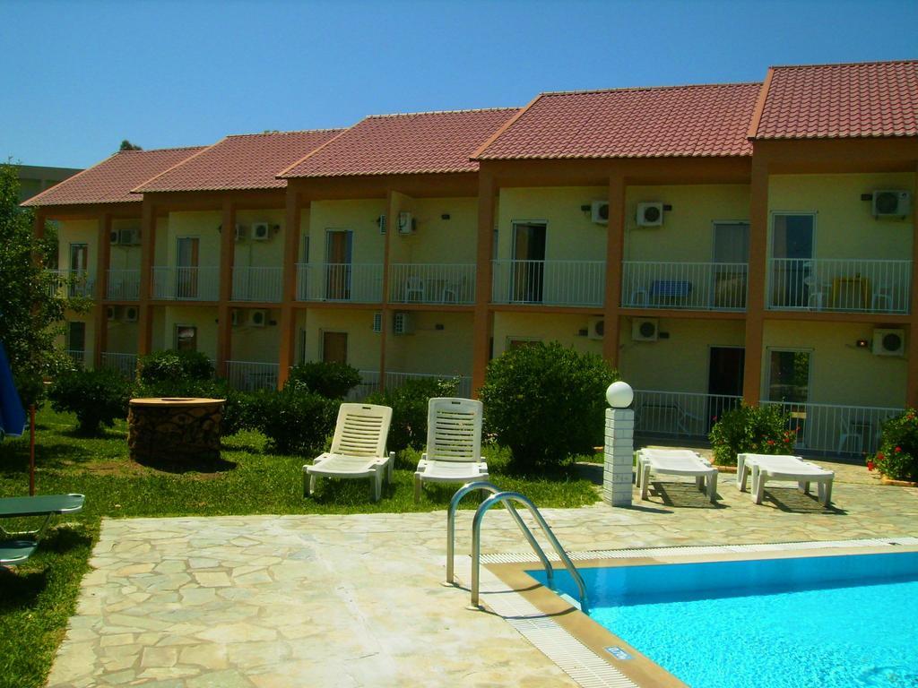 Aggelos Family Hotel Moraitika Exterior foto