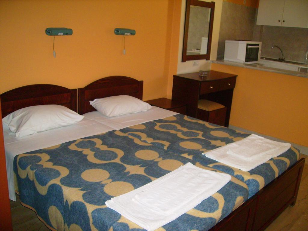 Aggelos Family Hotel Moraitika Exterior foto